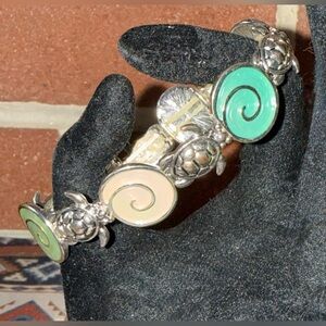 Silver Tone & Enamel Turtle Link Bracelet Green Swirl Design Ocean Jewelry